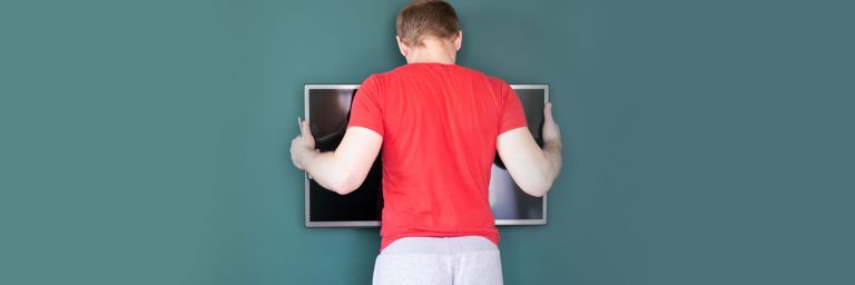 Wall mounted TV