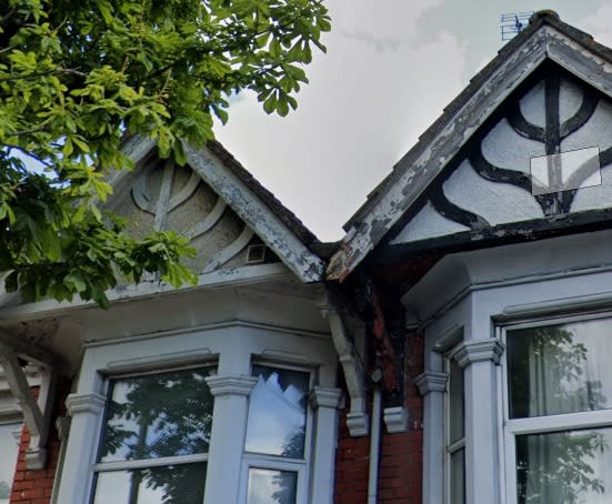 Valley gutter cleaning for a Victorian terrace in Swindon SN1