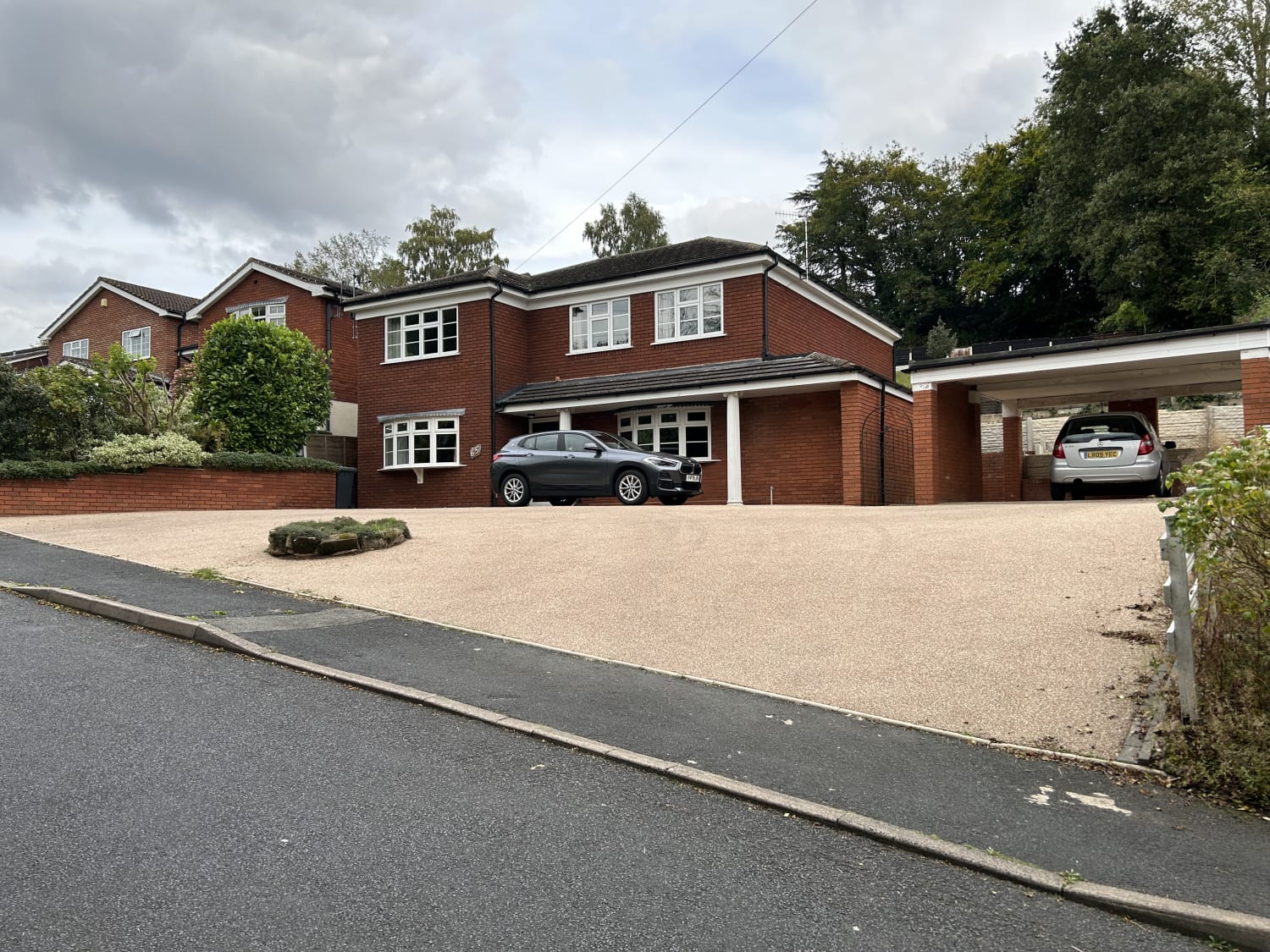 Resin driveway cleaning and repair in StourportSevern DY13
