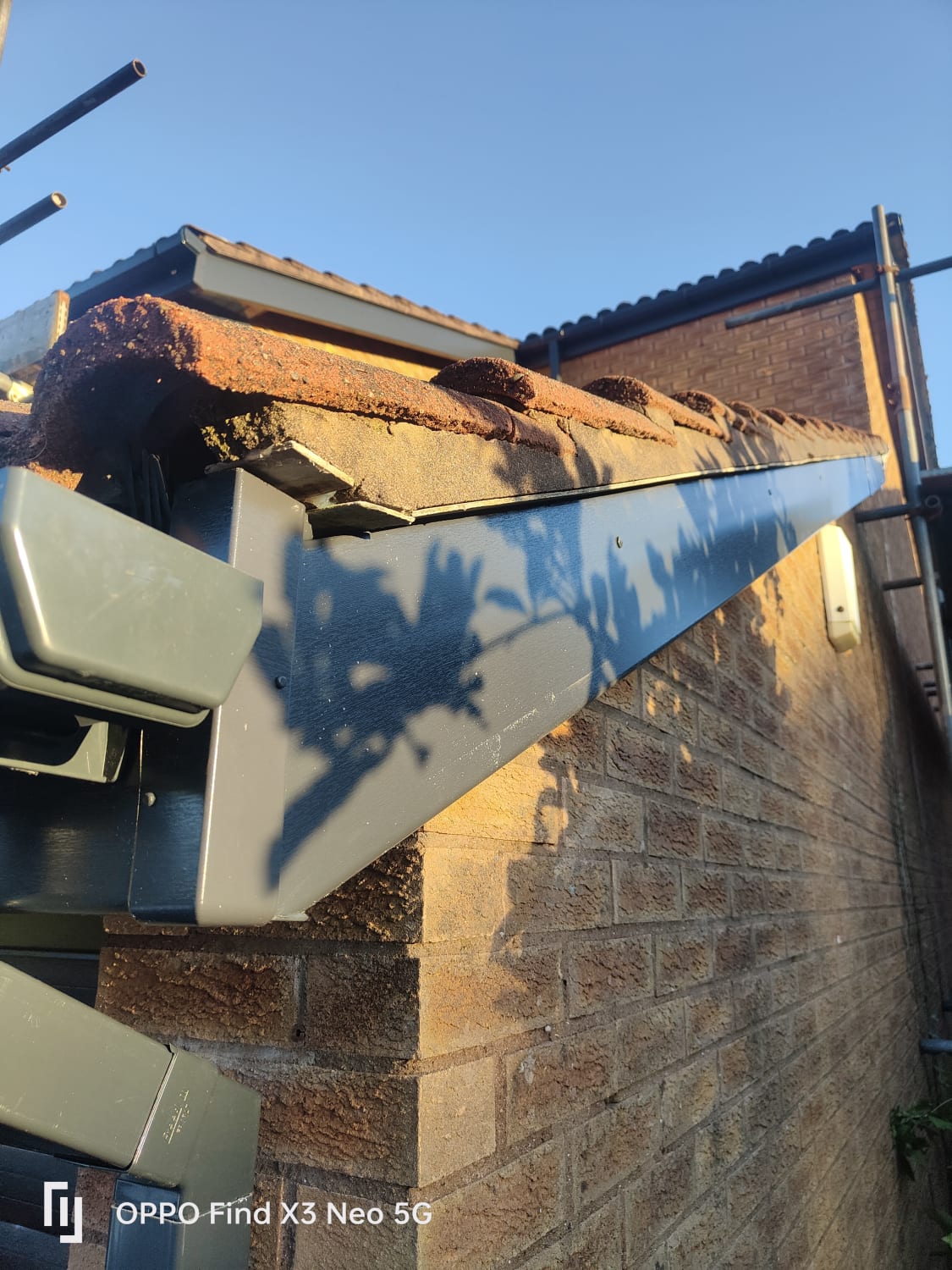 Safe removal of asbestos cement verge board in Pontyclun