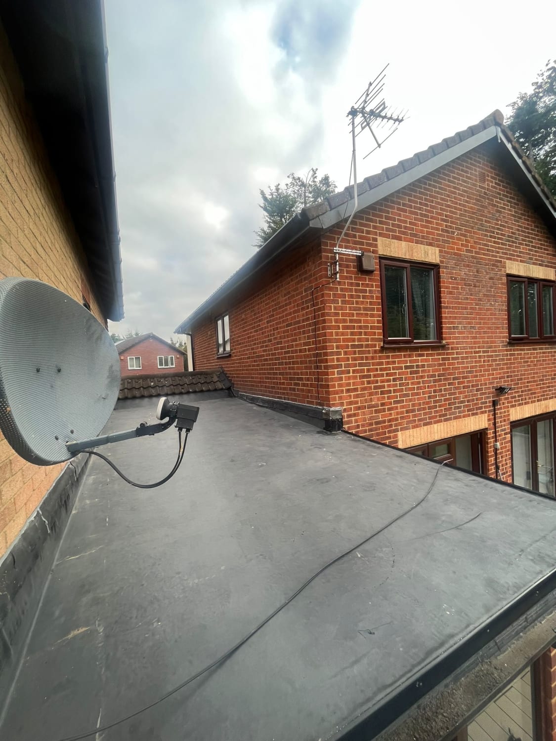 Replacing a felt garage roof in Slough