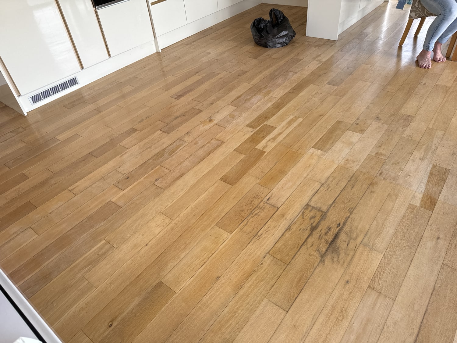 Wooden floor sanding and varnishing in Southampton chalet